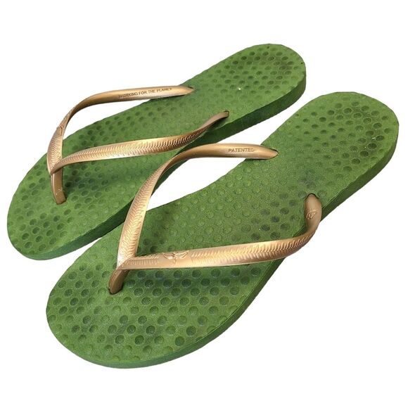 Green Flip Flops Women's 8/9 Sustainable Military Green w/ Golden Straps Sandals - Picture 1 of 10